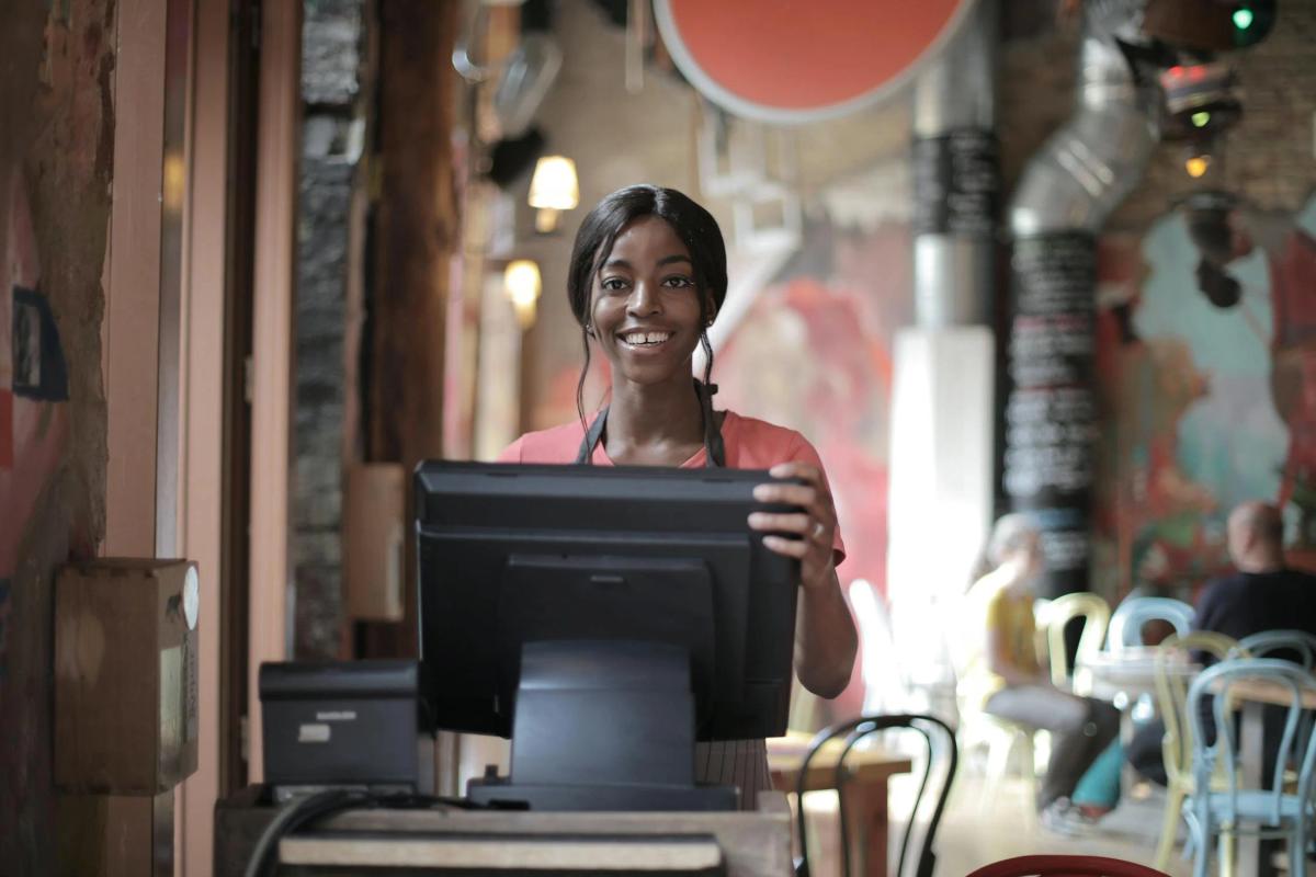 Choosing An AI Phone Agent That Connects to Toast POS And Voice-Enables Yelp Waitlist
